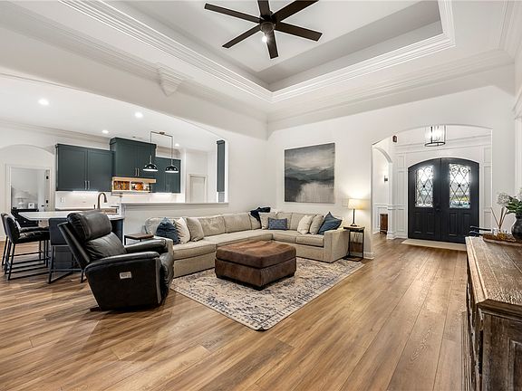 3rd image of 3130 Autumn Ln