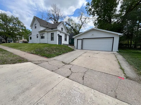 1907 S Prairie Ave, Sioux Falls, SD 57105