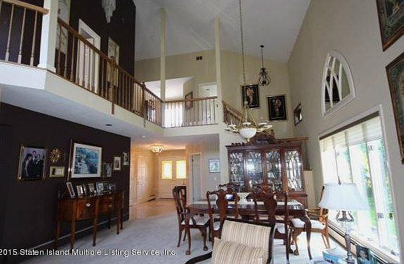 3rd image of 472 Holdridge Ave