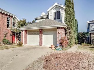 9420 Penny Ln, Irving, TX 75063