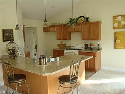 5th image of 1 Fox Hollow Dr