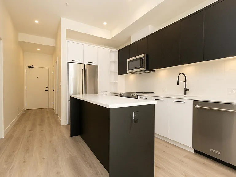 2635 King George Blvd #441 — Photo 4