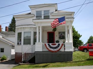 8 Pitt St, Winthrop, ME 04364