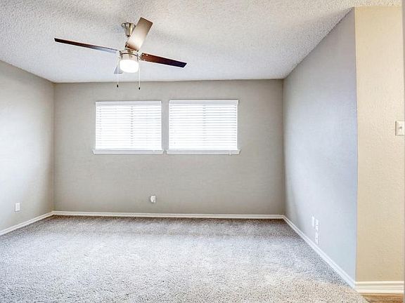 4th image of 2210 Marsh Ln E #202