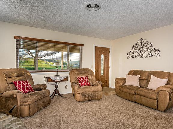2nd image of 165 Almond Dr