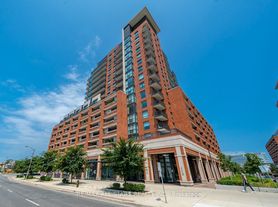 3091 Dufferin St