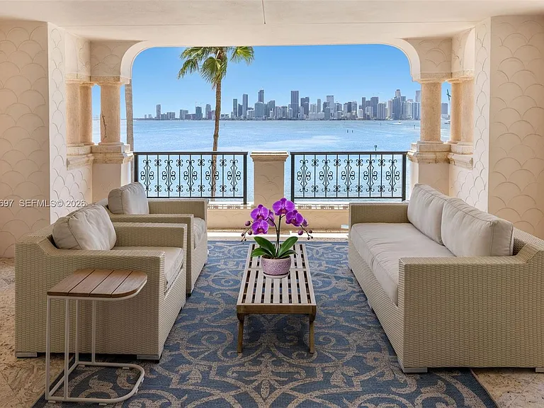 5245 Fisher Island Dr #5245 — Photo 2
