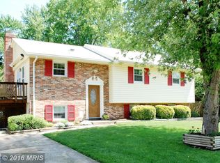 492 Williamsburg Ln, Odenton, MD 21113