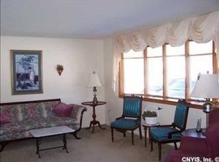 243 Wynnfield Dr, Syracuse, NY 13219