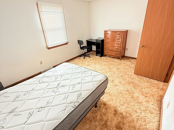 3rd image of 4506 Greengarden Blvd #1