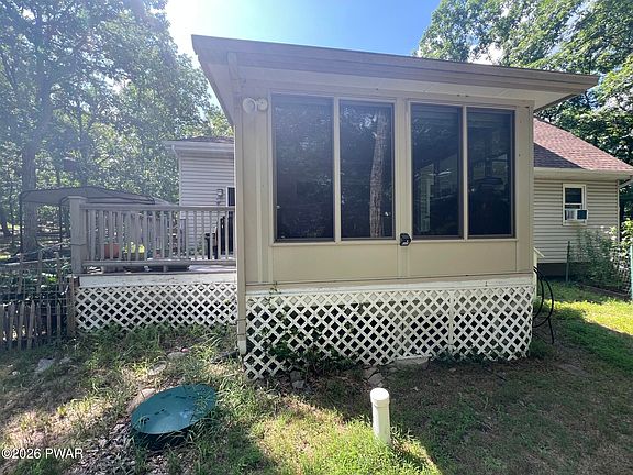3rd image of 125 Mourning Dove Ct