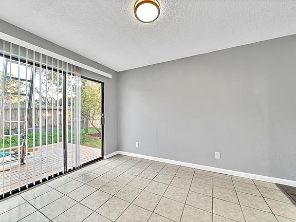 4th image of 13207 Creekview Park Dr