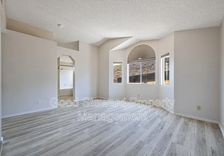 734 Morita Dr — Photo 14