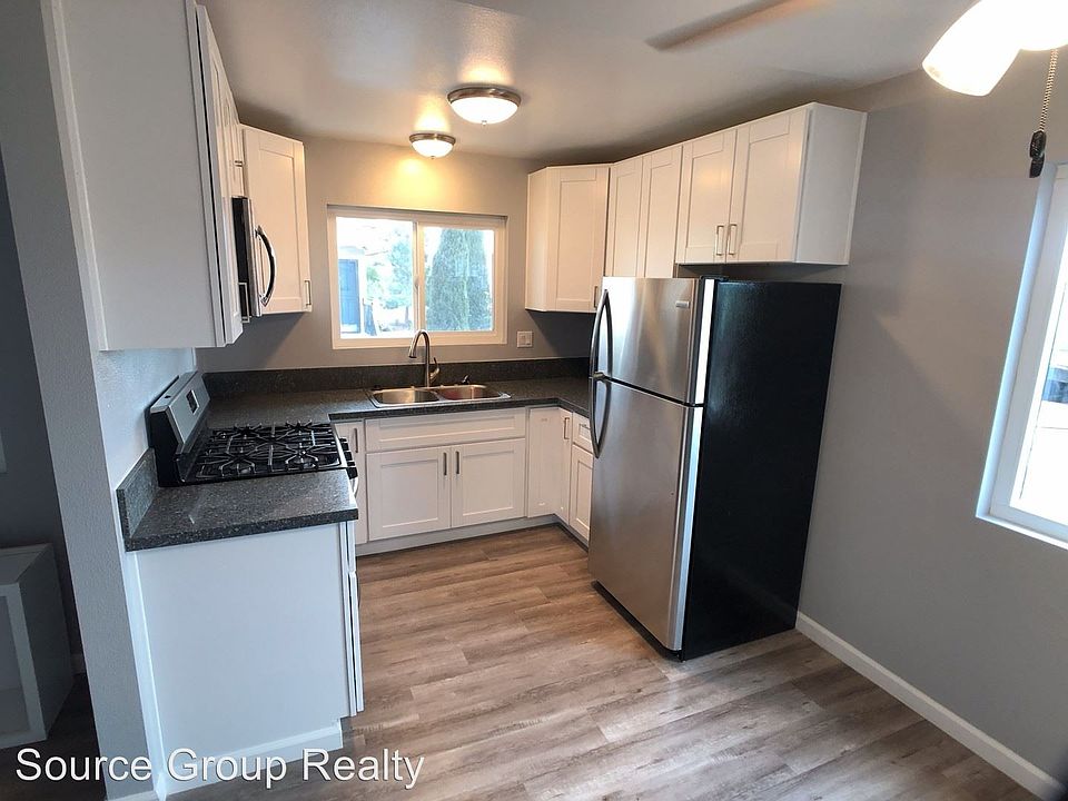 2nd image of 1909 C Ave APT 3