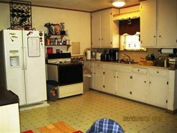 5th image of 1938 6th St