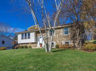 18590 Arden Ave, Brookfield, WI 53045