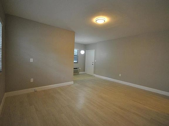 4th image of 7745 Harding Ave APT 6