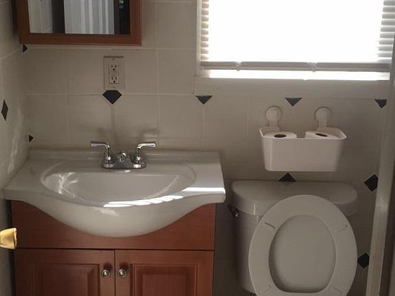 Newly Upgraded Tile Bathroom