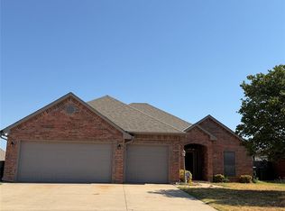 613 Okie Ridge Rd, Yukon, OK 73099