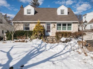 1741 Bushwick Ave, Merrick, NY 11566