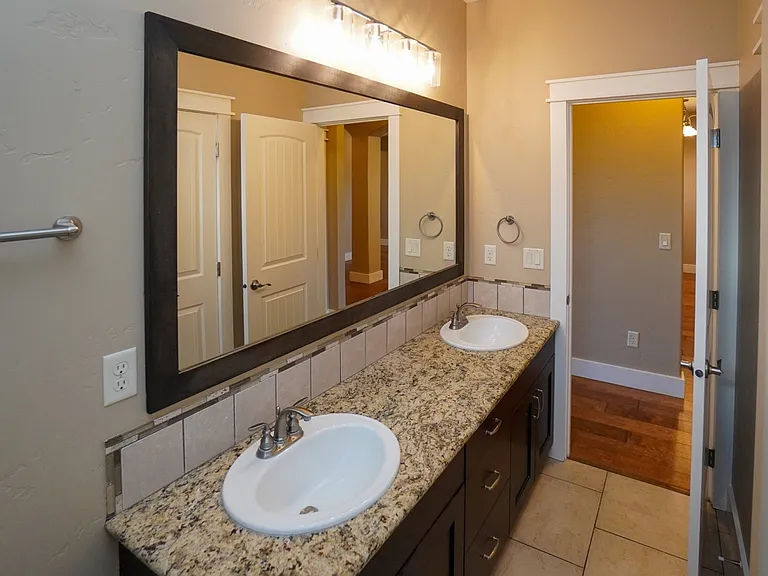 8848 W Ben St — Photo 13
