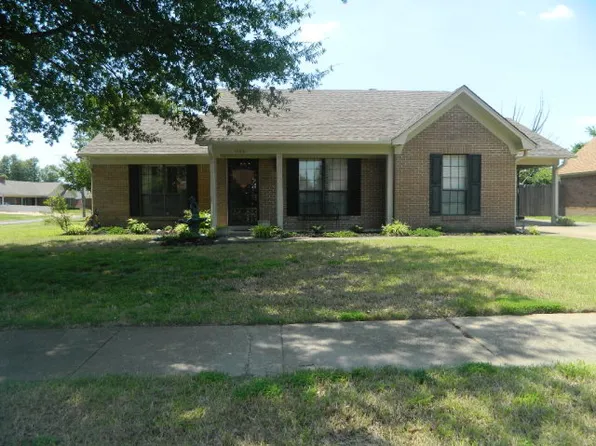 1400 Baywood Cir, West Memphis, AR 72301