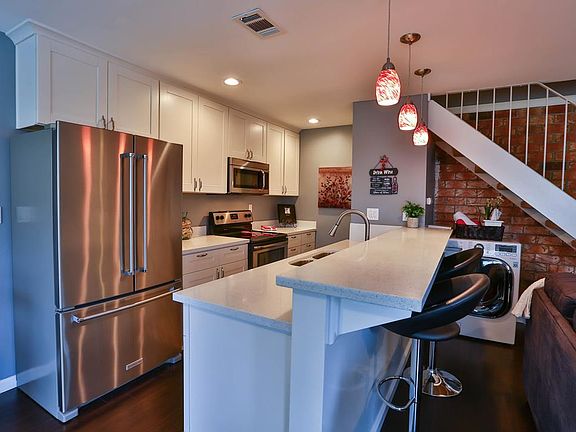 5th image of 5536 Tyhurst Ct APT 3