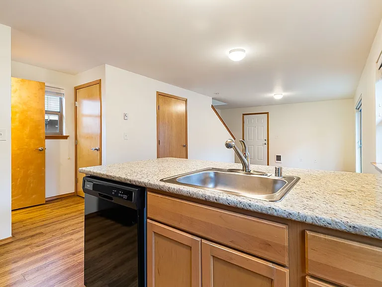 3303 Hilda Ln — Photo 5