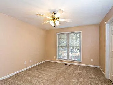 353 Spring Meadows Dr — Photo 13