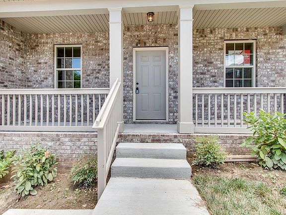 5th image of 708 Curtis Ct