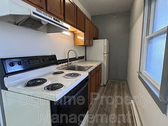 2nd image of 40 E Washington St APT 2C