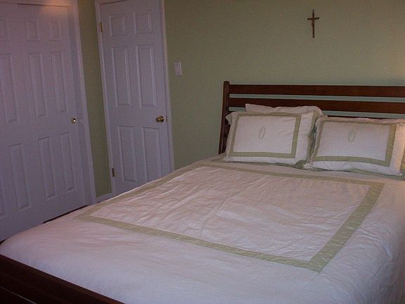 Bedroom 2-upper level