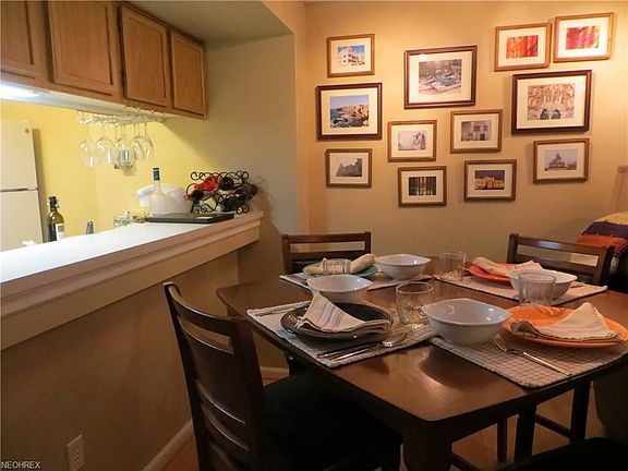 3rd image of 2928 Heatherwood Ct