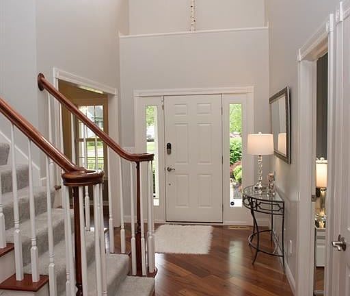 3rd image of 1852 Canterbury Ln