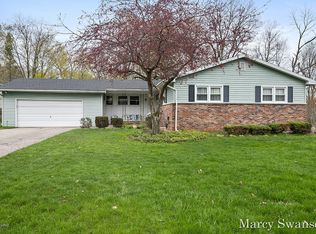 976 Van Ess Ave NW, Grand Rapids, MI 49504