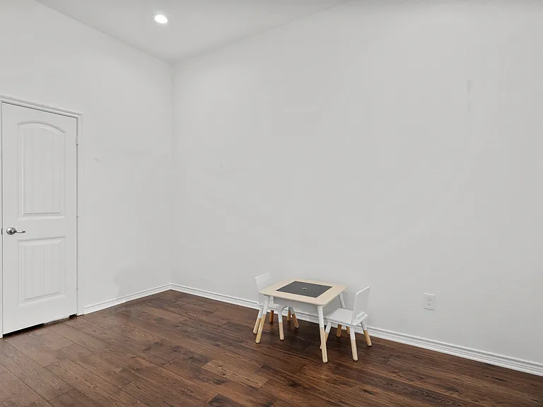 1024 Hidden Creek Dr — Photo 22