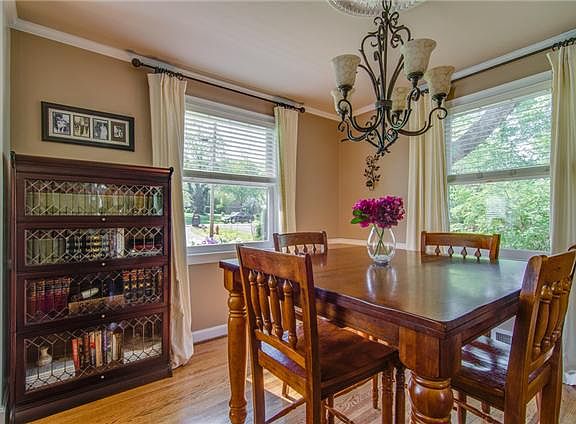 4th image of 808 Clematis Dr