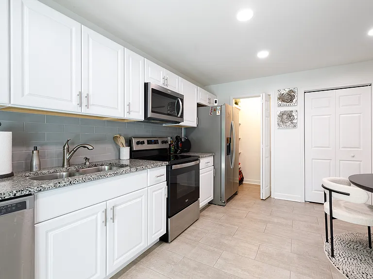 3104 Erskine Dr — Photo 7