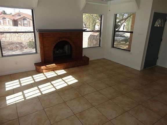 4th image of 2060 Lyman Dutton Cir