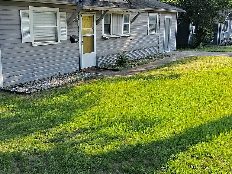 7224 Van Natta Ln — Photo 2