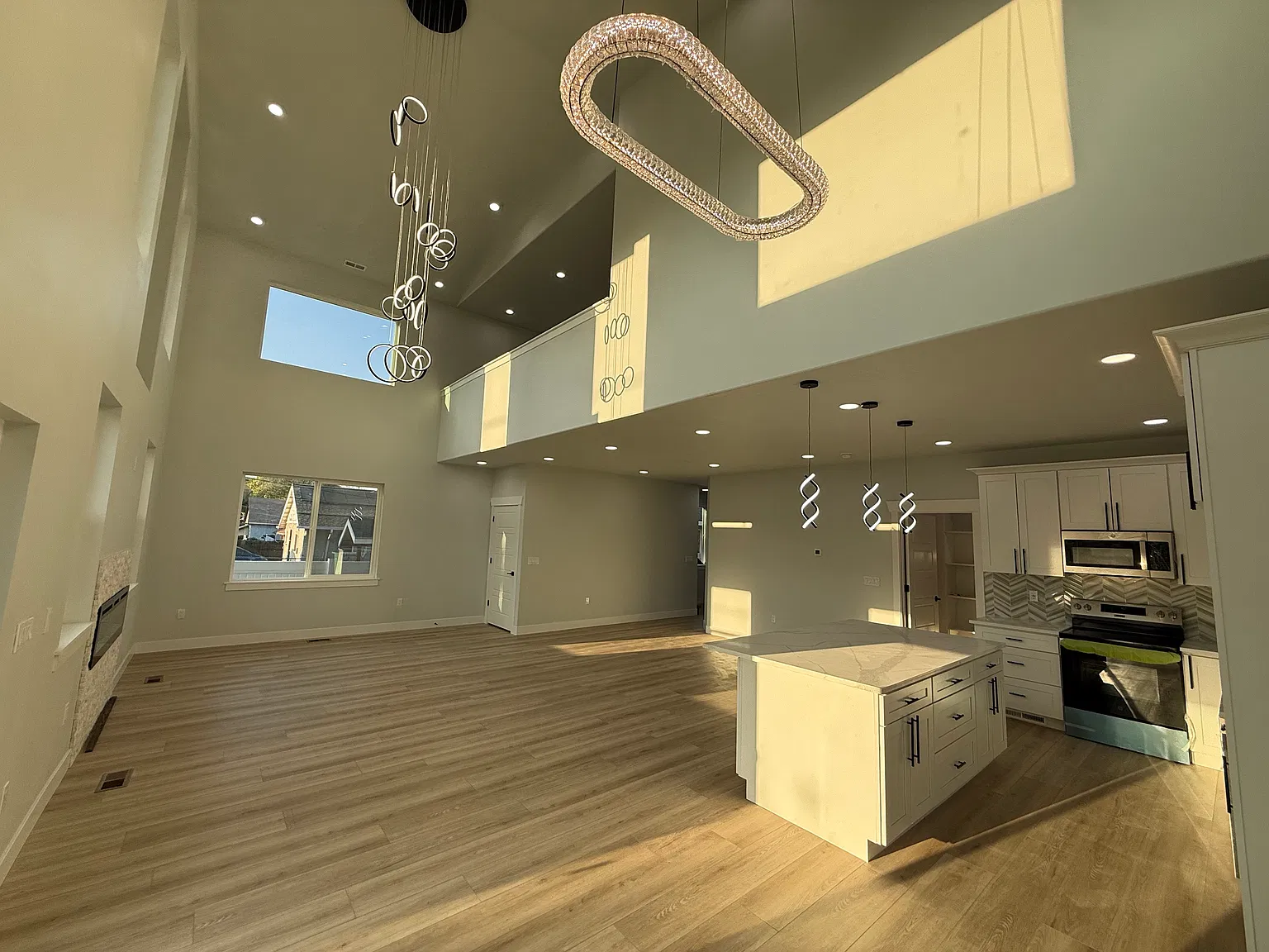 3 bed, 2.5 bath, 3400 sqft, $2,700 — Photo 4