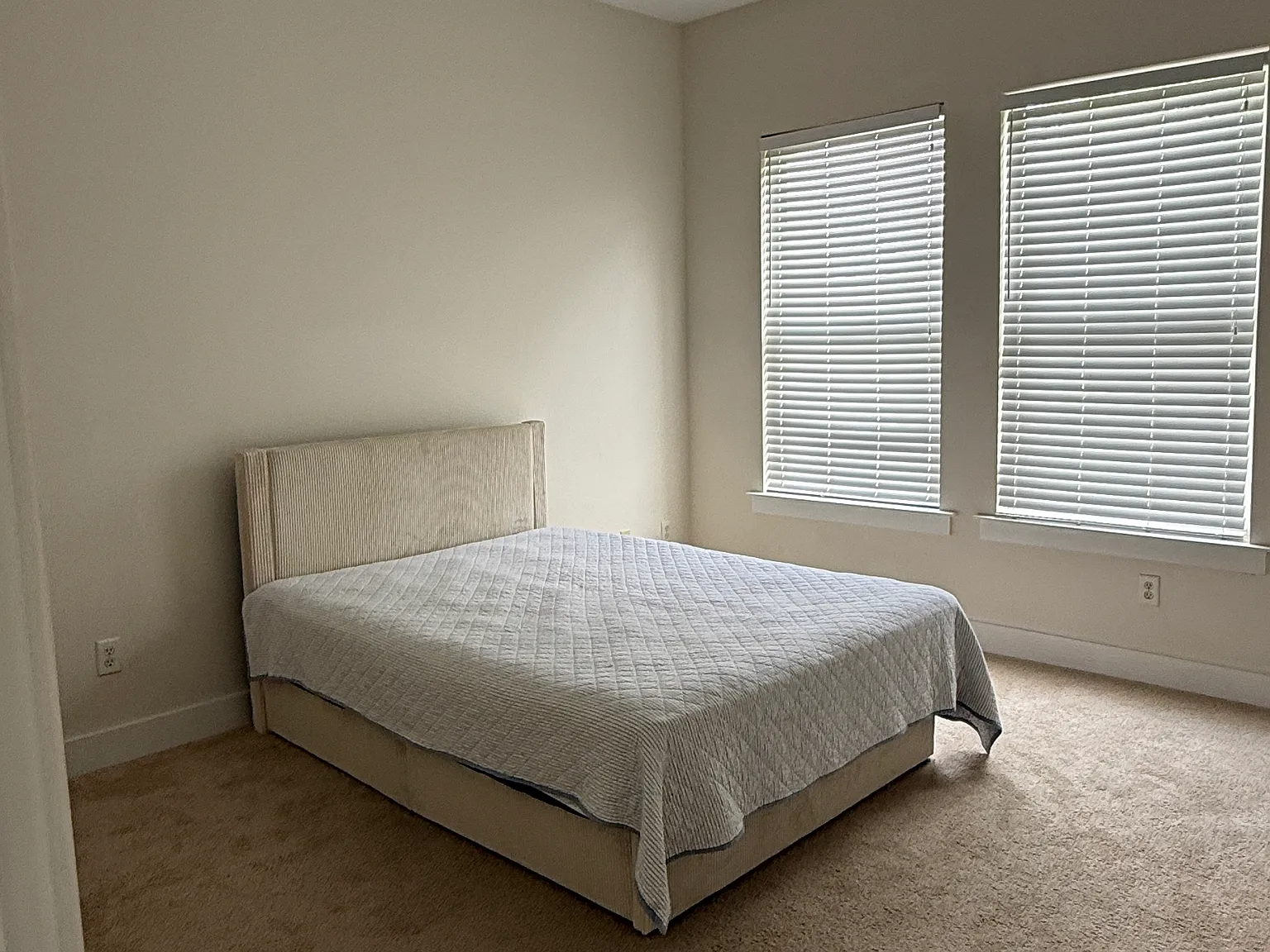 2 bed, 1172 sqft, $2,400 — Photo 3