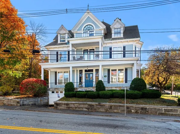 390 Pawtucket St #1, Lowell, MA 01854
