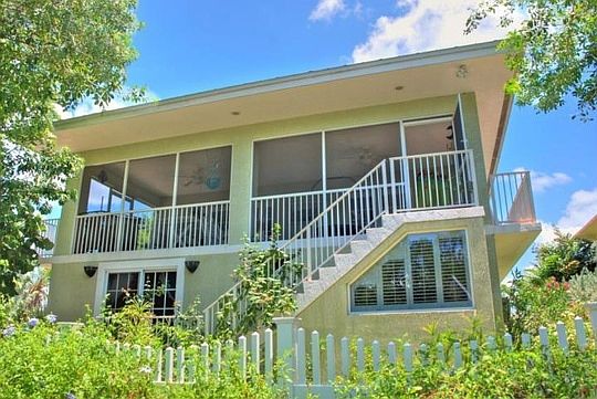 2nd image of 316 S Coconut Palm Blvd
