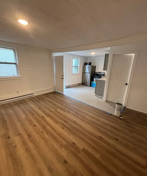 82 Dewitt St — Photo 3