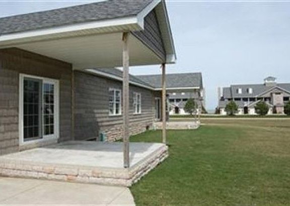 3rd image of 2816 Whispering Shores Dr