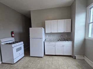 231 3rd St #L2, Elizabethport, NJ 07206