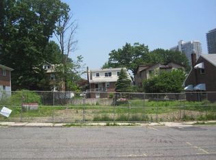 231 McLoud Dr, Fort Lee, NJ 07024