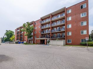 131 Taunton Rd E #304, Oshawa, ON L1G 3T8