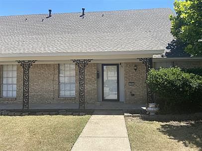 1st image of 702 Skyline Dr #1
